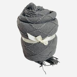 Grey Knit Textured Throw Blanket Diamond Pattern Fringe 48x70 Super Soft NWOT